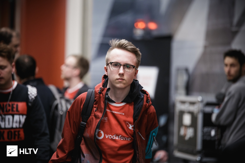 chopper谈秋季小组赛成绩：没有教练的情况下很难打比赛